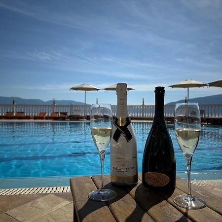 Nuna Hotel Radhimë 외부 사진