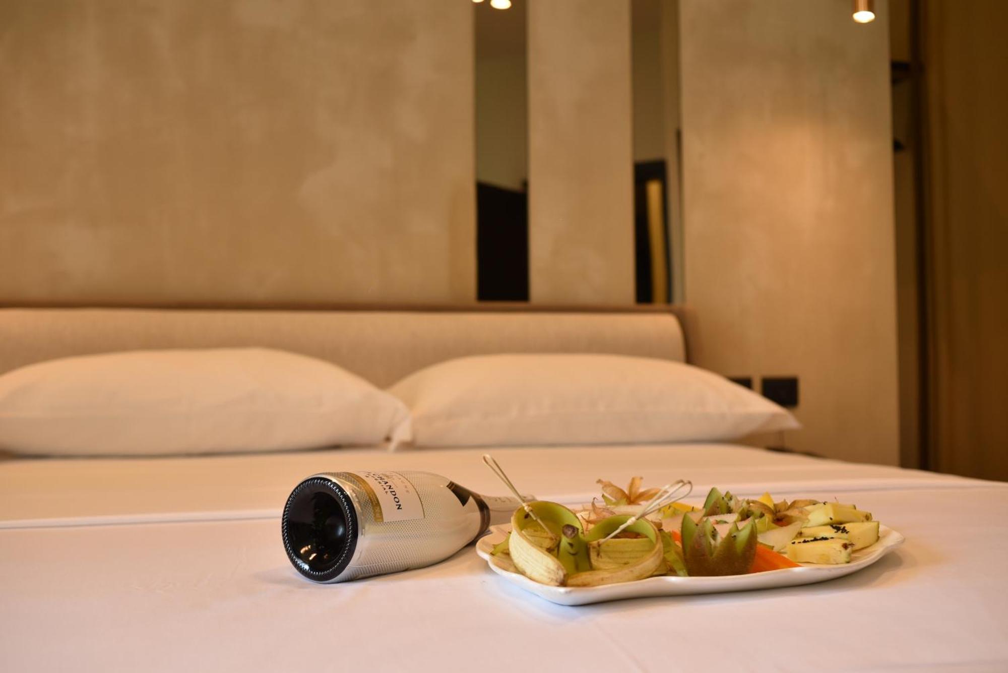 Nuna Hotel Radhimë 외부 사진