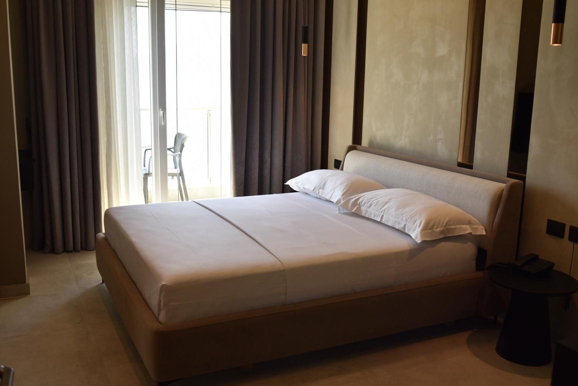 Nuna Hotel Radhimë 외부 사진
