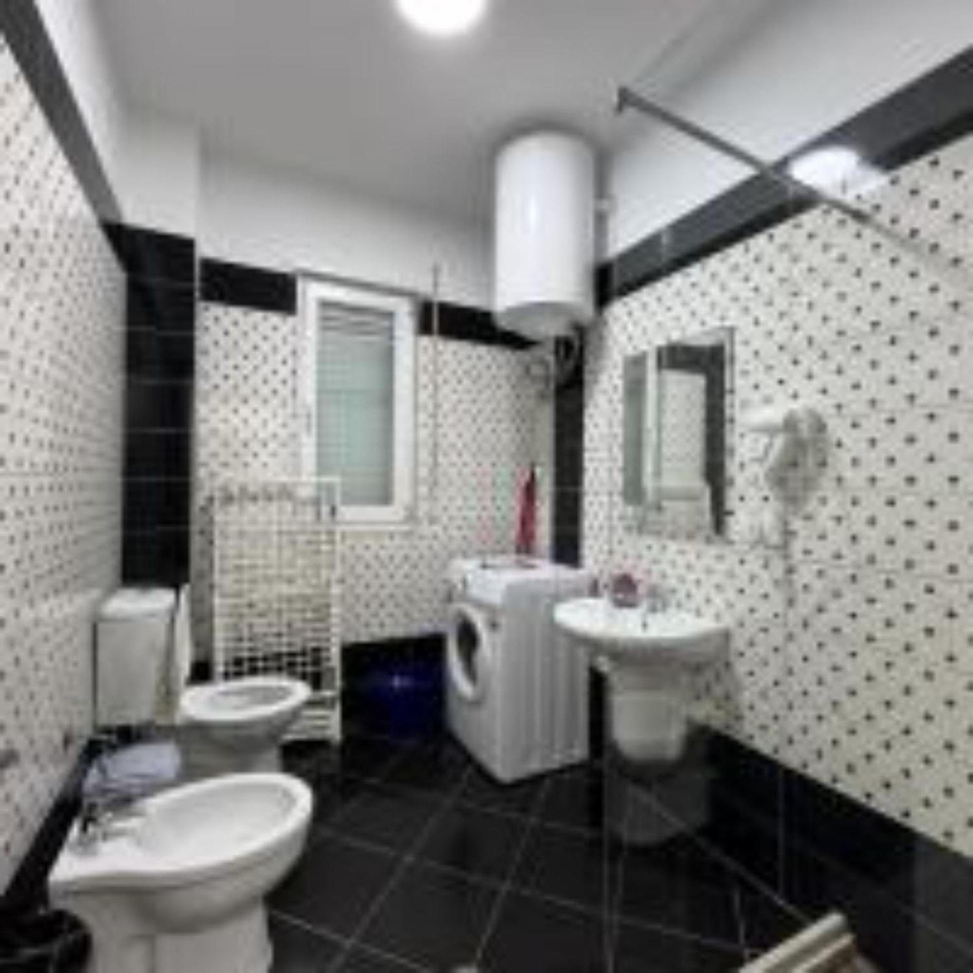 Nuna Hotel Radhimë 외부 사진