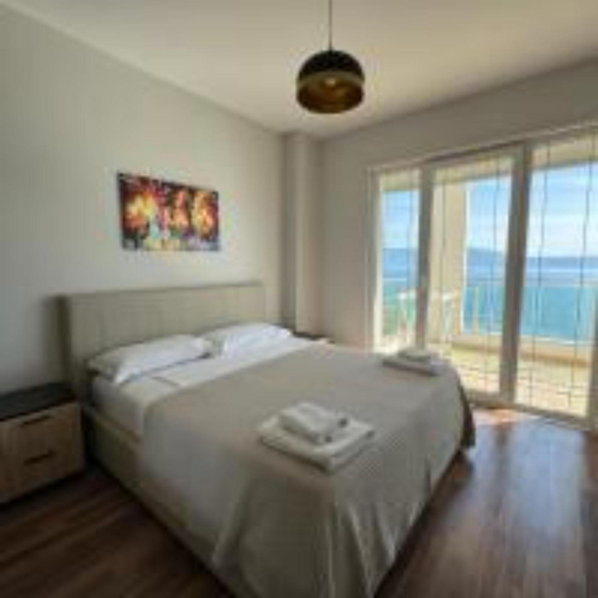 Nuna Hotel Radhimë 외부 사진