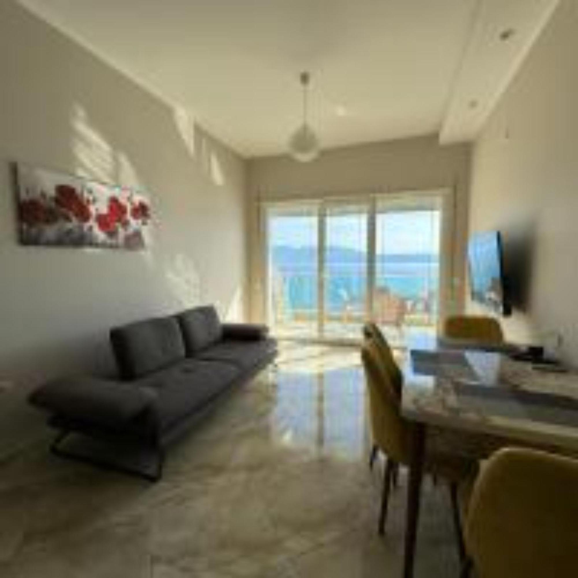 Nuna Hotel Radhimë 외부 사진